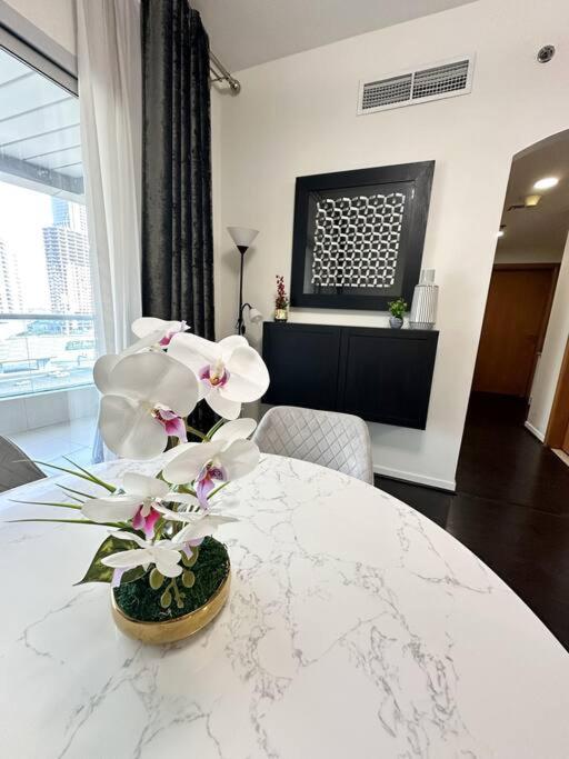 Beauty Of Marina In Our 2br Aptmnt Dubai