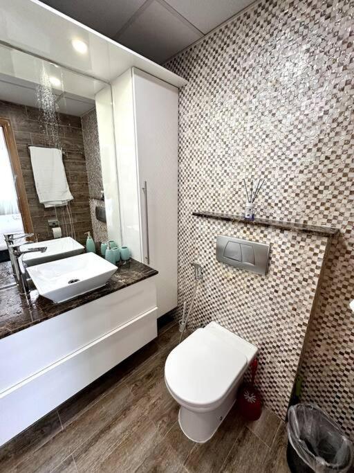 Beauty Of Marina In Our 2br Aptmnt Apartment Dubai